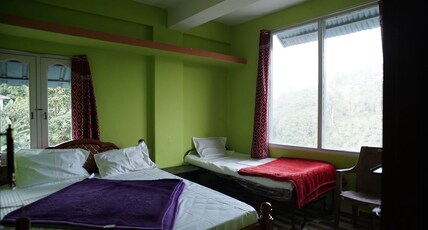 SYNTILLA SILVER CASCADE INN Room Type - Triple Room with View