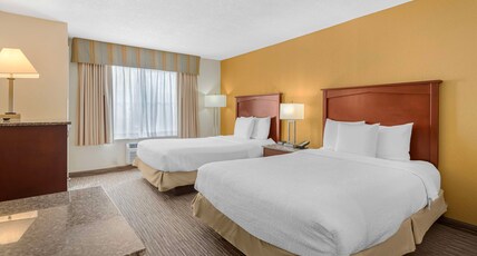 Best Western Executive Inn & Suites Room Type - Accessible - 2 Double, Mobility Accessible, Bathtub, Non-Smoking, Full Breakfast Best Western Executive Inn & Suites Room Type - Accessible - 2 Double, Mobility Accessible, Bathtub, Non-Smoking, Full Breakfast