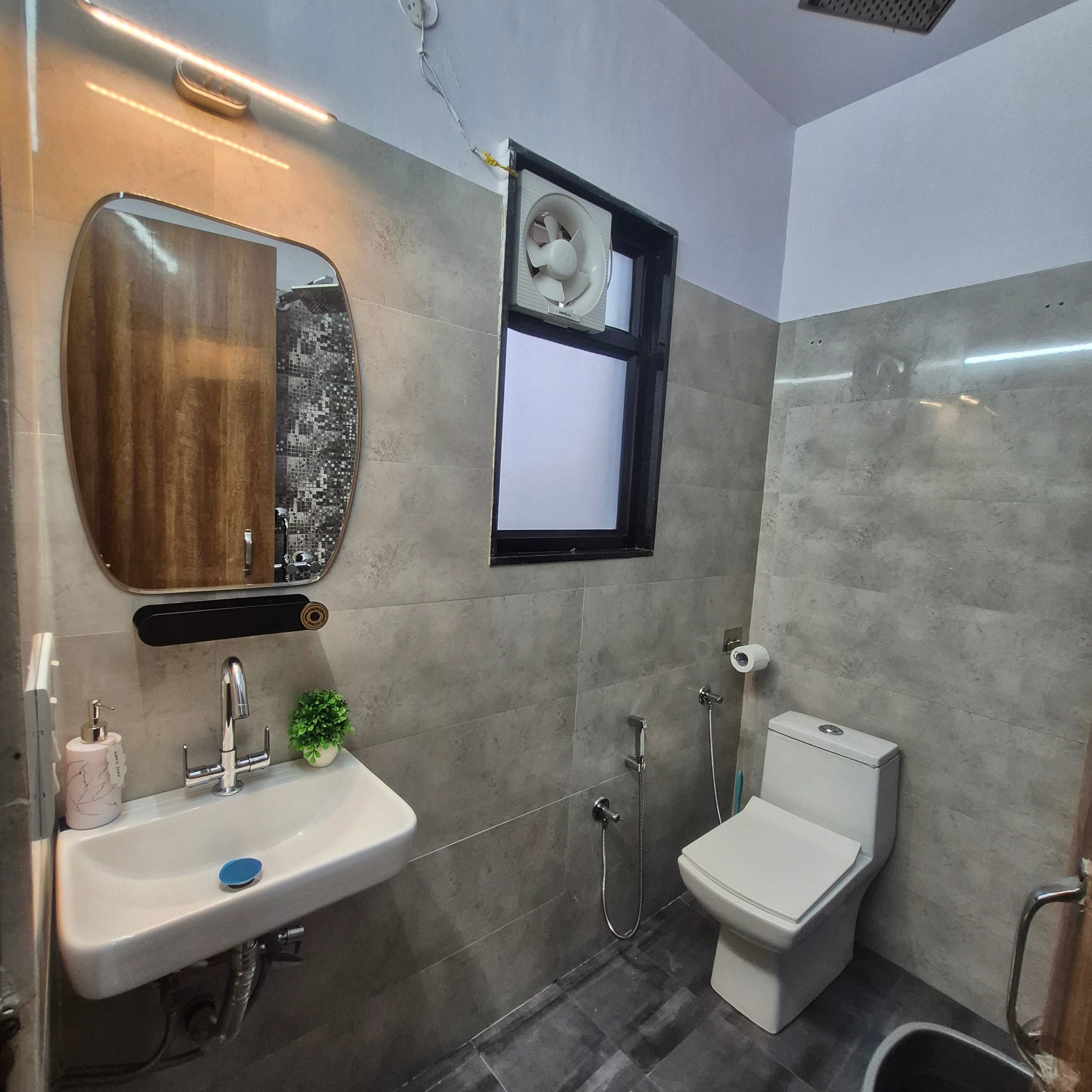 Villa 309| Studio Apartment near Airport | Private - Tap to explore photos