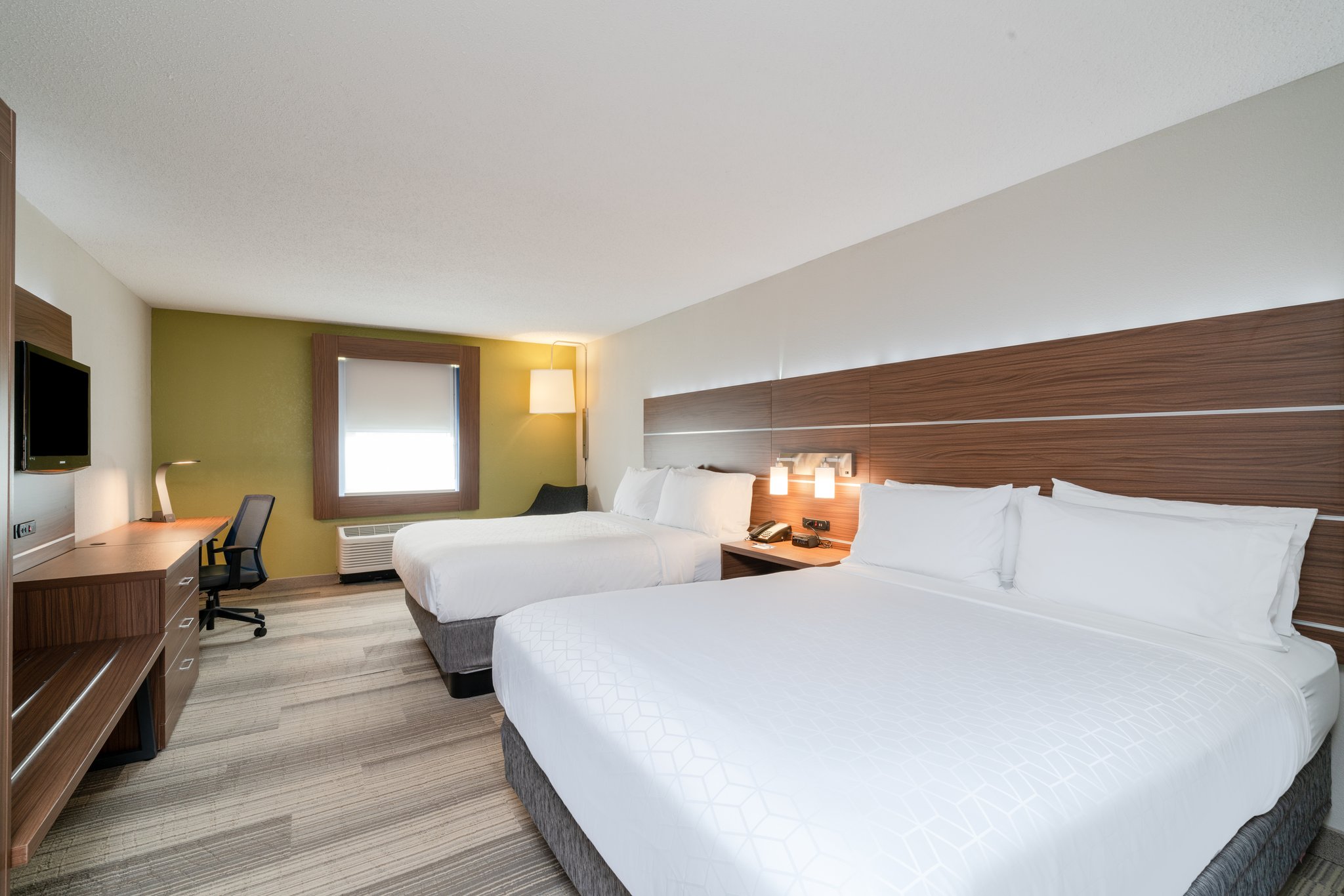 Holiday Inn Express PRINCE FREDERICK - Tap to explore photos