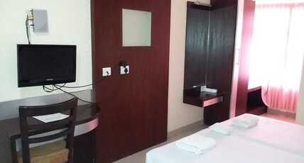 Grasshopper Hotel Grand E Muscat Room Type - SUPER DELUXE