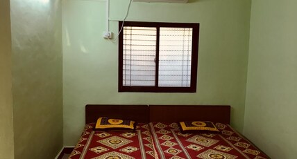 S K Guest House Room Type - NON AC STANDARD ROOM