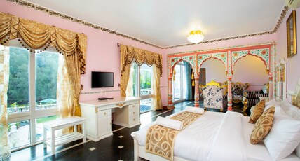 Stone Wood Riverfront Resort Room Type - Maharaja Suite