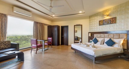 Aakar Lords Inn - Pure Veg Room Type - Elite Room