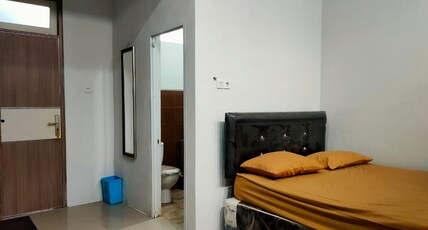 Hotel O Kost 3 Kelor Syariah Room Type - SPOT ON Double