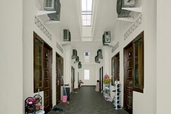 Hotel O Madina Homestay