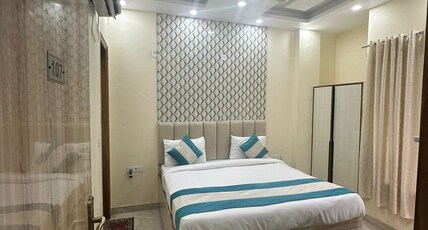 Restin Hotel Sector 63A & Sector 62 Room Type - Deluxe Double Room