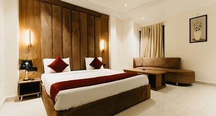 HOTEL SS4 CRYSTALS Room Type - Superior Room