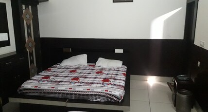 Hotel Kamal Regency Room Type - Deluxe room