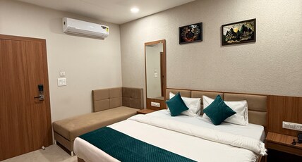 HOTEL AKAAY Room Type - Deluxe Suite