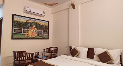 Hotel Teerth Palace Room Type - Super Deluxe Room