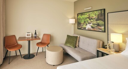 Peppers Marysville Room Type - Superior Room with 1 King Bed and 1 Sofa Bed Peppers Marysville Room Type - Superior Room with 1 King Bed and 1 Sofa Bed