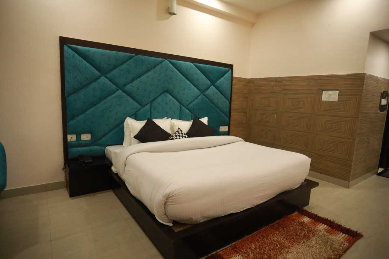 Hotel O Landmark Plaza Near Delhi Airport - Tap to explore photos