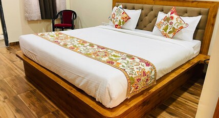 Hotel Saffron Room Type - Deluxe Double bed Room