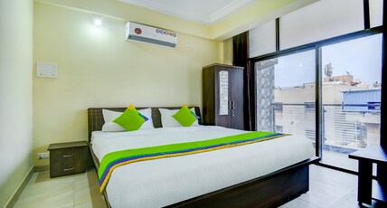 Treebo Sayaji Residency Room Type - Standard Room
