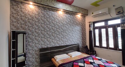 Hotel Anjani Palace Room Type - Deluxe room with balcony of Garden