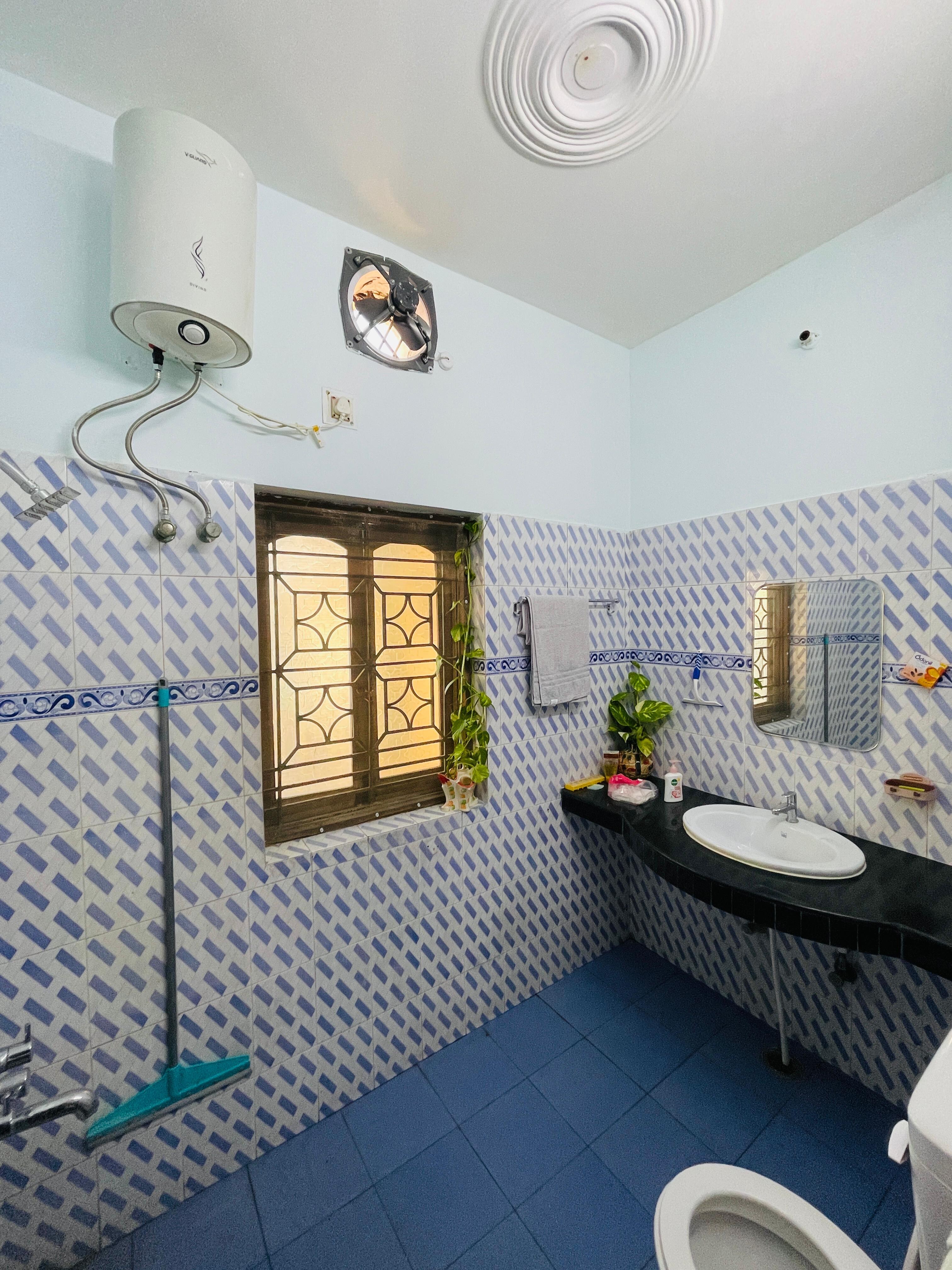 Indira guest house - Tap to explore photos