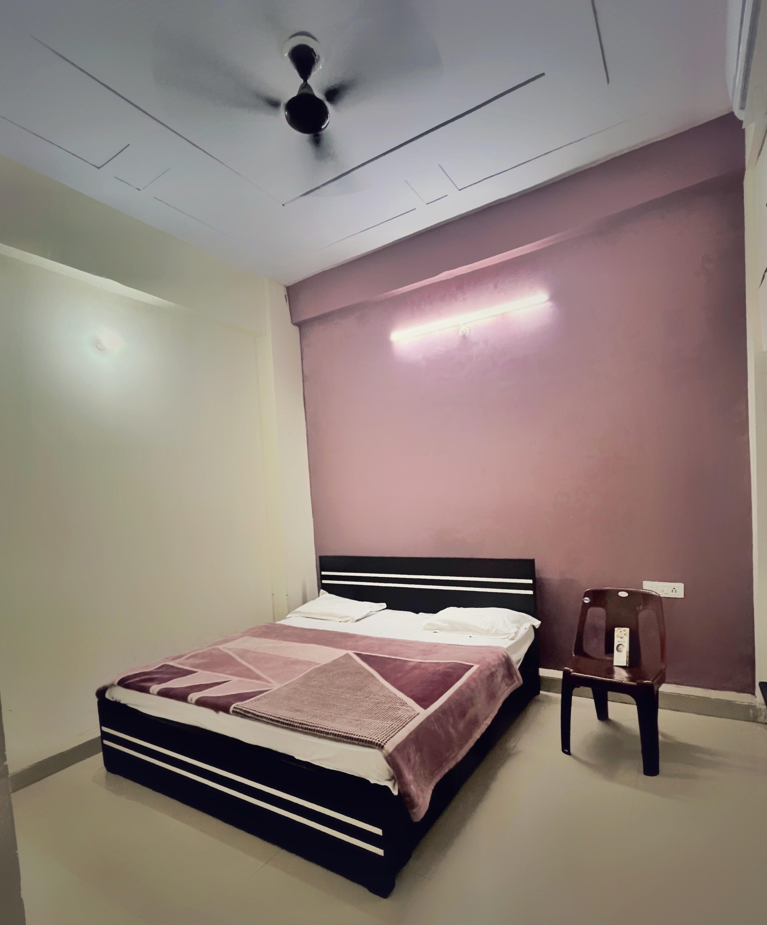 Hotel Shree Jeevan Dham - Tap to explore photos