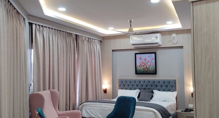 Hotel Pearl Heights Room Type - Suite room with private balcony