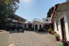 Sukoon in the foothills | WIFI | Homely Food