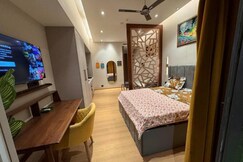 Blue Sapphire By LuxeStayz