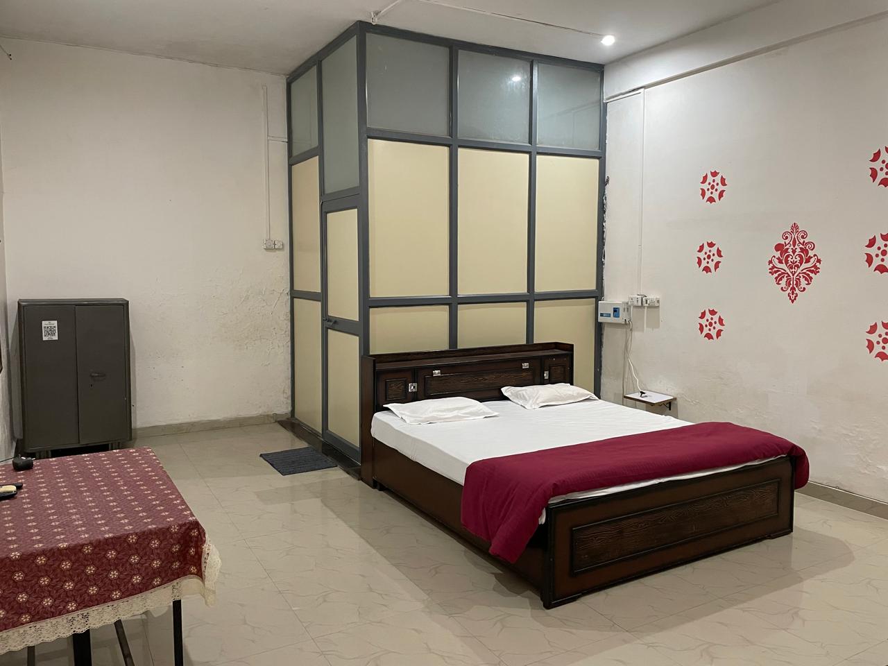 Lord Buddha Guest House Gorakhpur - Tap to explore photos