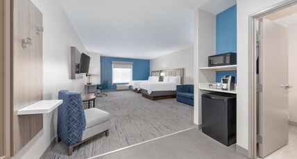 Holiday Inn Express & Suites GRANBURY Room Type - 2 Queen Suite Sofa Bed