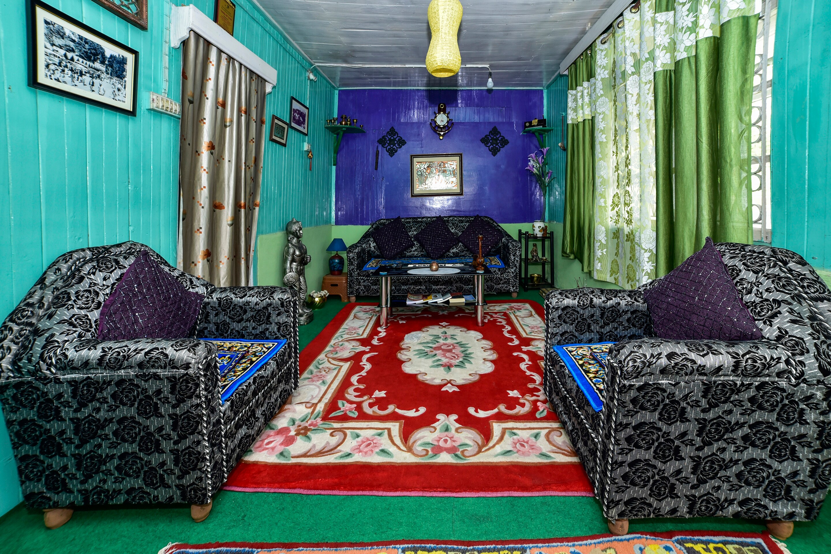 Quaint Wood Cottage - Sherpa Khangba - Tap to explore photos