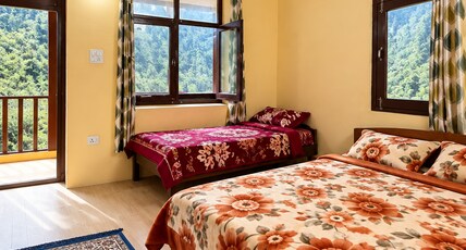Snow Drop Homestay | Rooms & Caretaker Room Type - Deluxe Room Snow Drop Homestay | Rooms & Caretaker Room Type - Deluxe Room