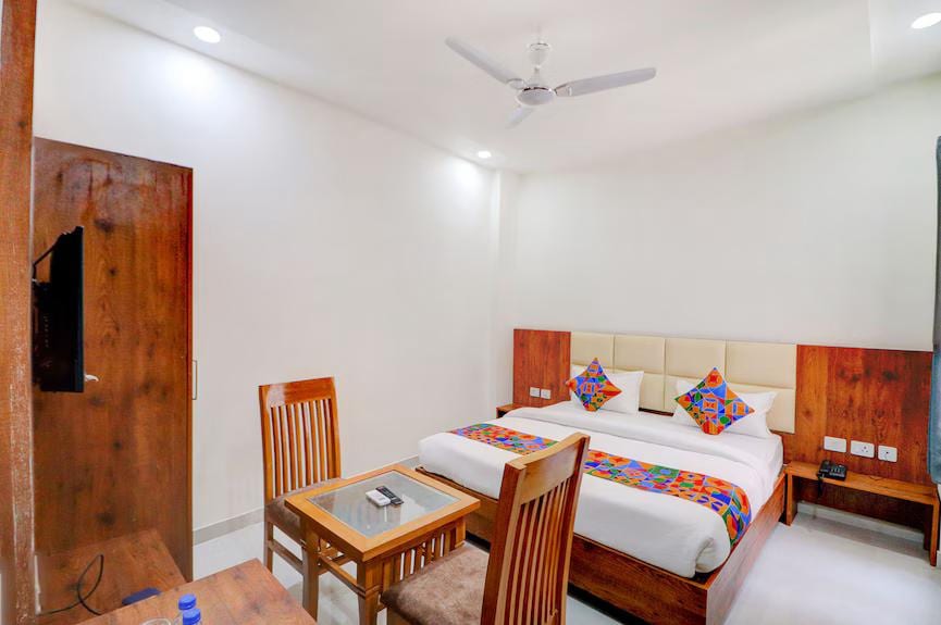 Hotel AVS Grand - In-Front of Gomti Nagar Railway Staion - Tap to explore photos