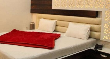 Hotel The Pride Room Type - SUPERIOR ROOM (non ac)