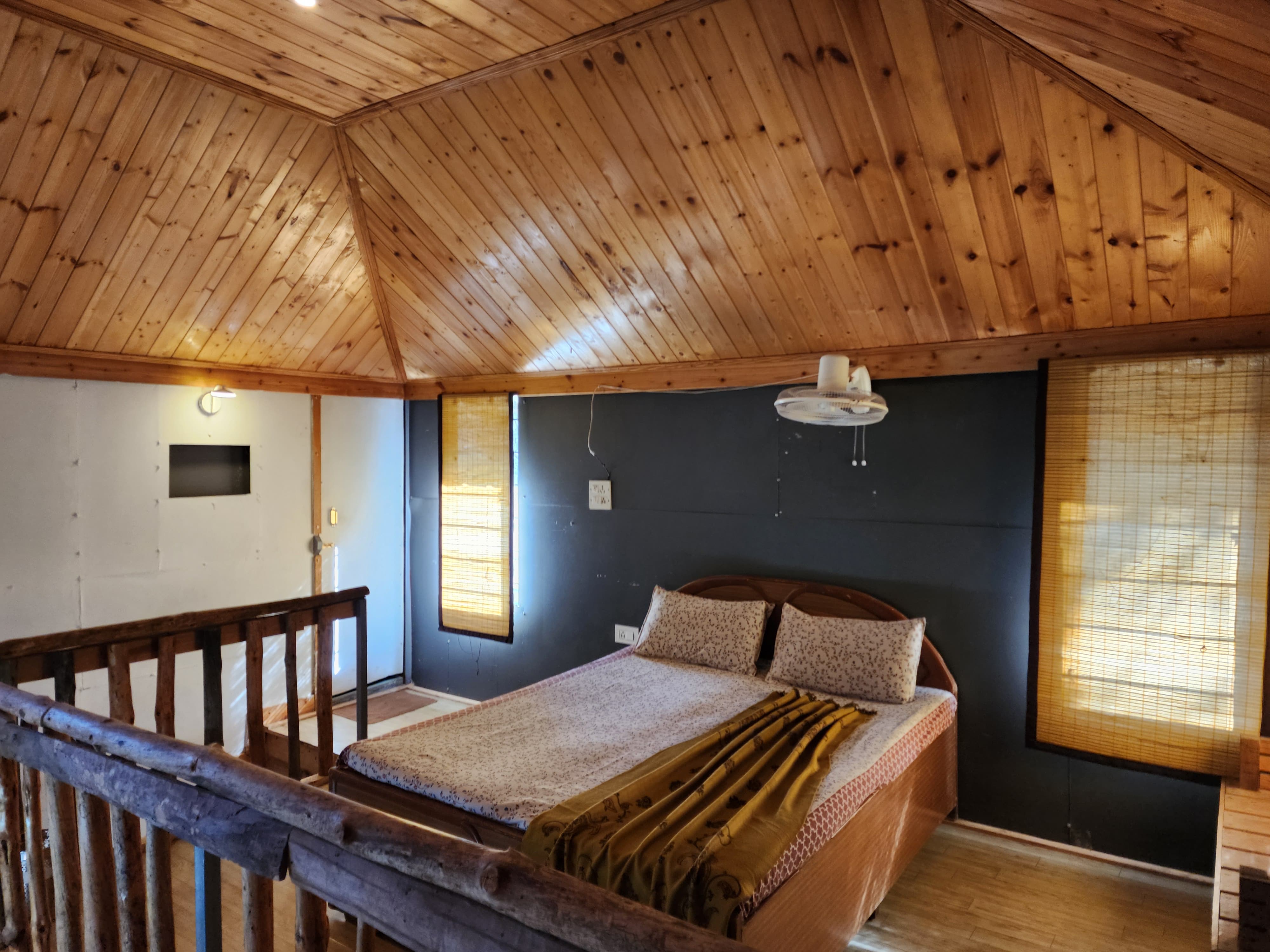 Pine Valley Resort | Rooms & Restaurant - Tap to explore photos