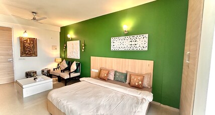 Vrindavan BnBs by VHI Stays Room Type - Braj Casa- Luxury Studio Apartment