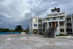 Srinivasa Hotel