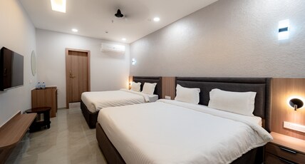 Hotel High Rise Regency Room Type - Quad Room Hotel High Rise Regency Room Type - Quad Room