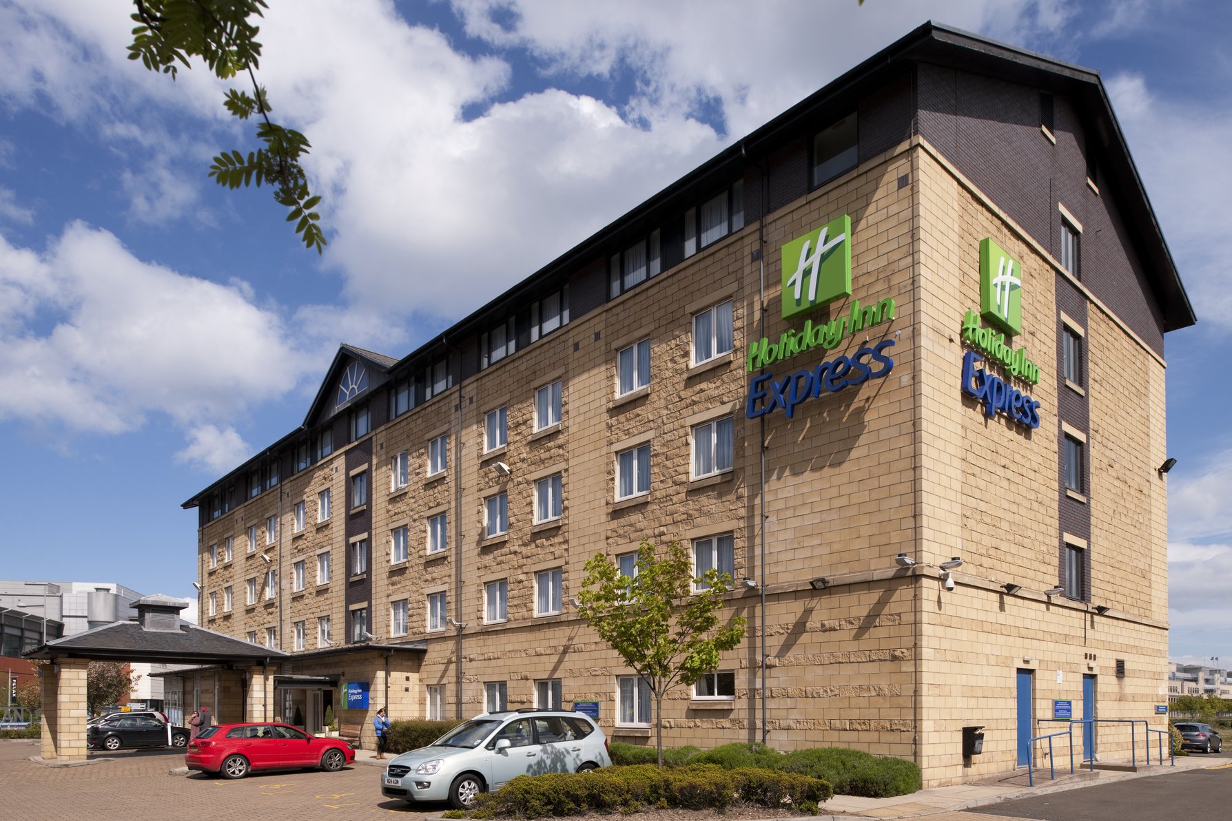 Holiday Inn Express Edinburgh - Leith Waterfront - Tap to explore photos