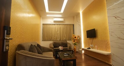 Hotel Rudra Regency Room Type - Royal Semi Suite