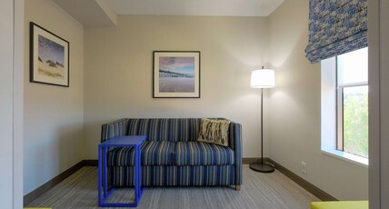 Hampton Inn by Hilton Edenton Room Type - 2 QUEENS SUITE W FRIDGE NS