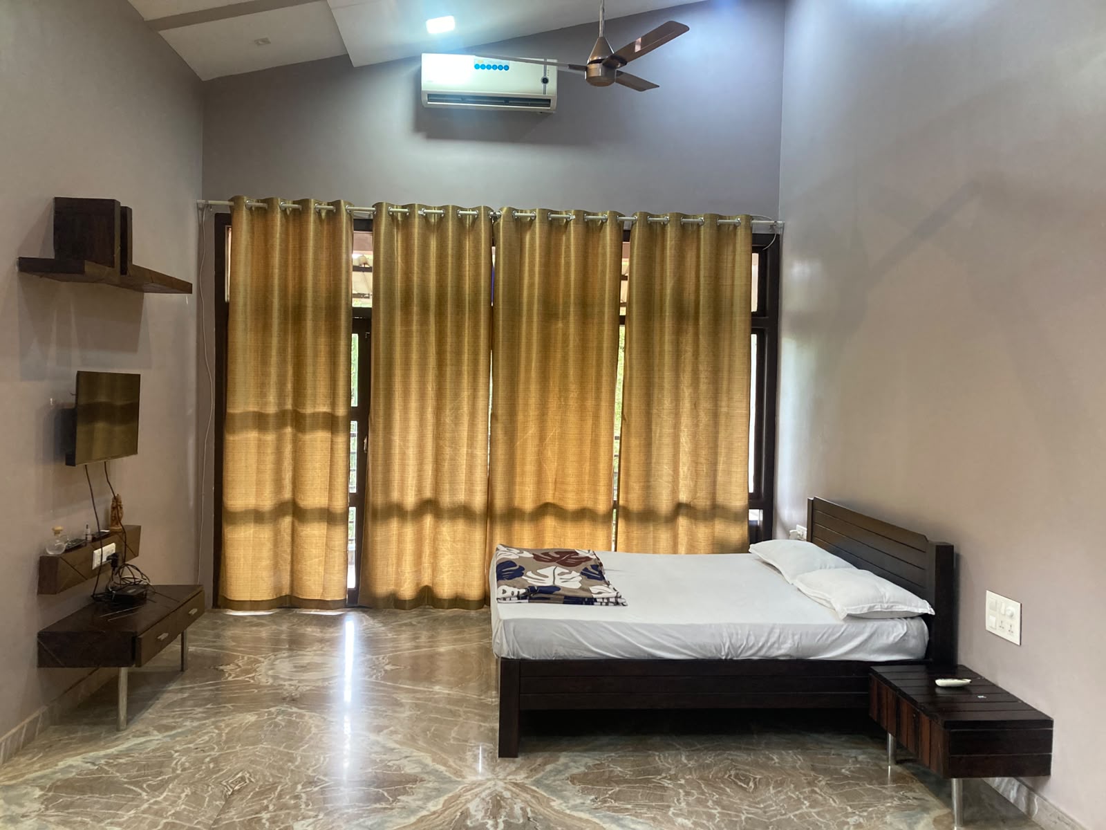 CROMPTON GREAVES GUEST HOUSE- GOA 3 - Tap to explore photos