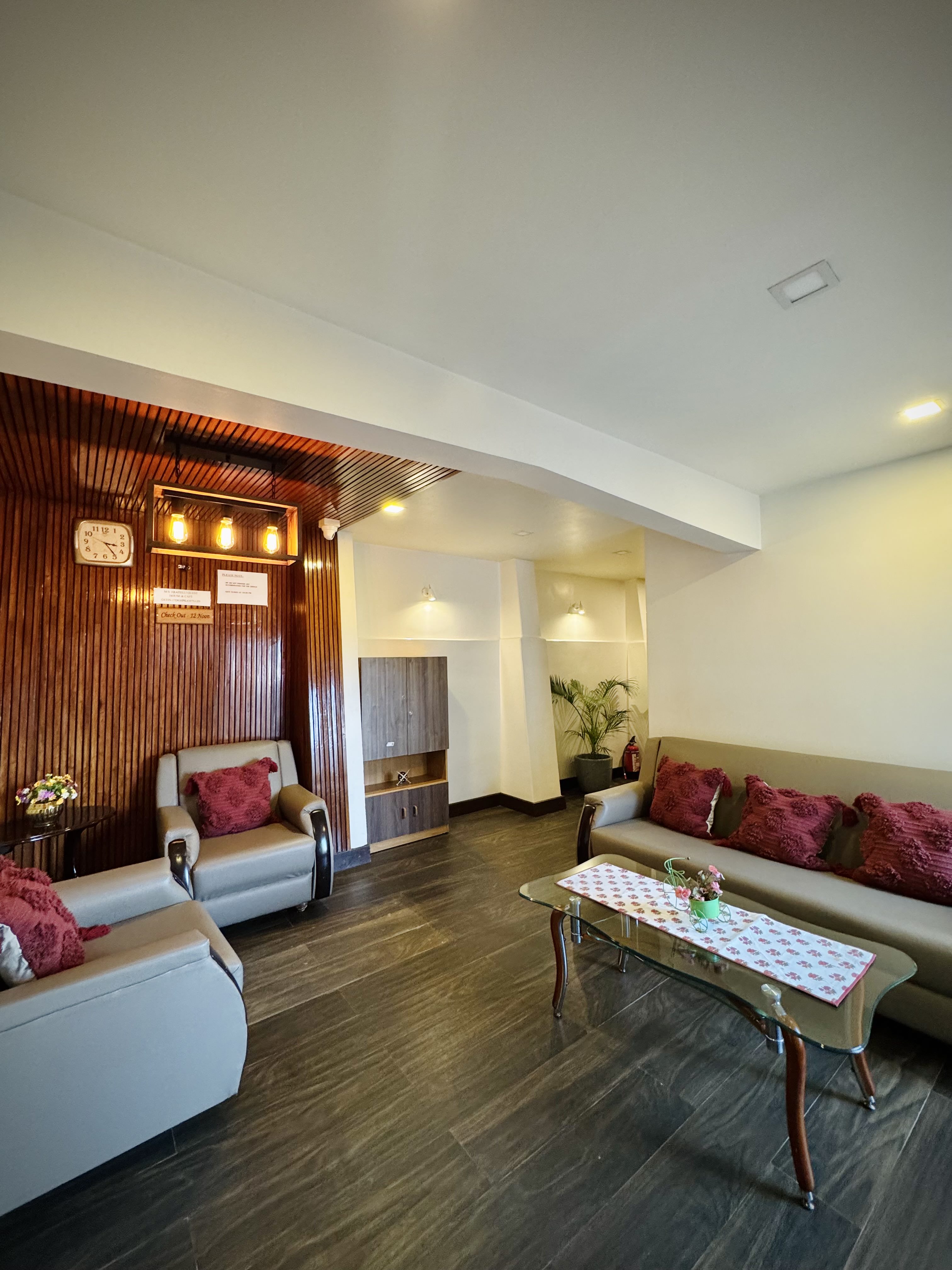 The Fratelli Guest house - Tap to explore photos