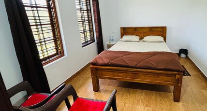 Prashi Homestay Room Type - Deluxe Double Room