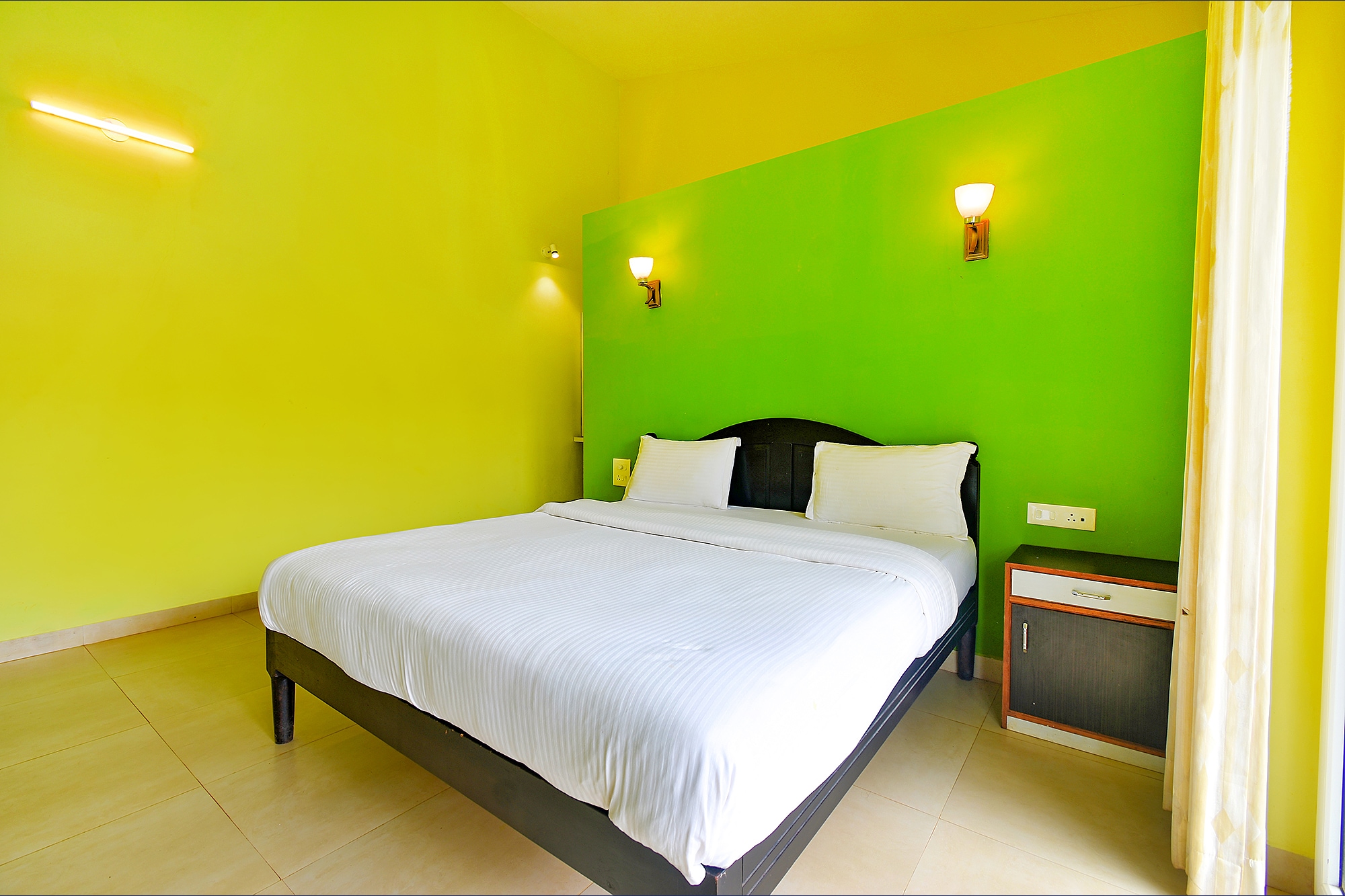 FabHotel Vagator Retreat Resort With Swimming Pool - Nr. Chapora Fort - Tap to explore photos