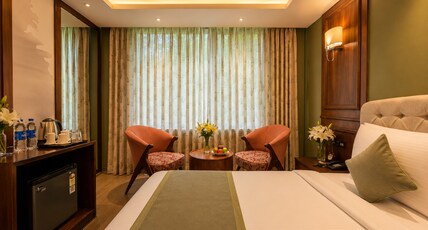 Paradise Premium Luxury Boutique Hotel (Dal Lake) Room Type - Premium Room AC - Balcony Garden View Paradise Premium Luxury Boutique Hotel (Dal Lake) Room Type - Premium Room AC - Balcony Garden View