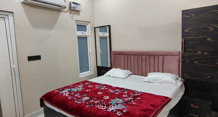 Kushal palace Room Type - Luxury Room