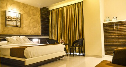 Hotel Rudra Shelter International Room Type - Deluxe AC Room