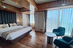 Tharchin Retreat