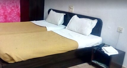 Trupti International, Hubli Room Type - Deluxe Non AC Room