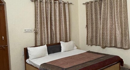 Hotel Navdeep Room Type - Deluxe Room