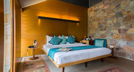 Mana Hotels Room Type - Villa Mezz Room