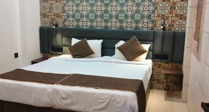 Hotel Anand Villa Room Type - PREMIUM ROOM